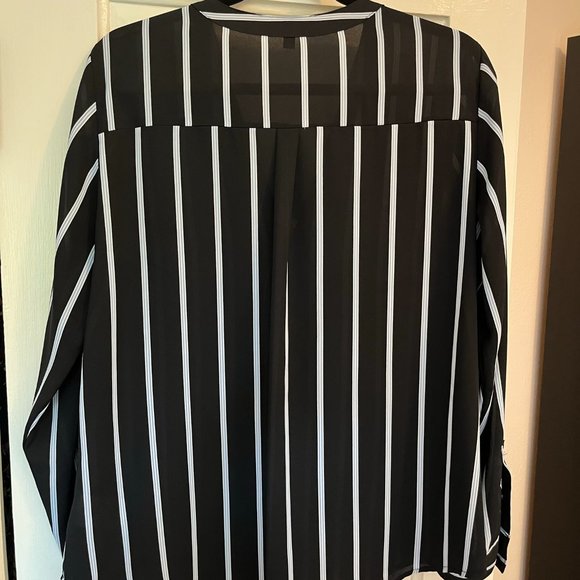 Striped Express Blouse - Picture 2 of 7